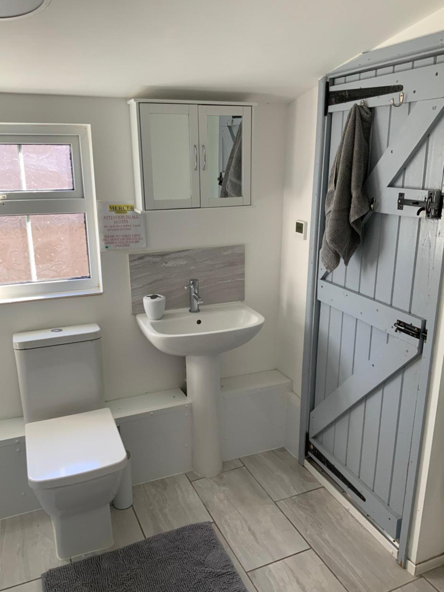 Woodpecker Cottage At Frog Trotters Cottages Hartpury Екстериор снимка