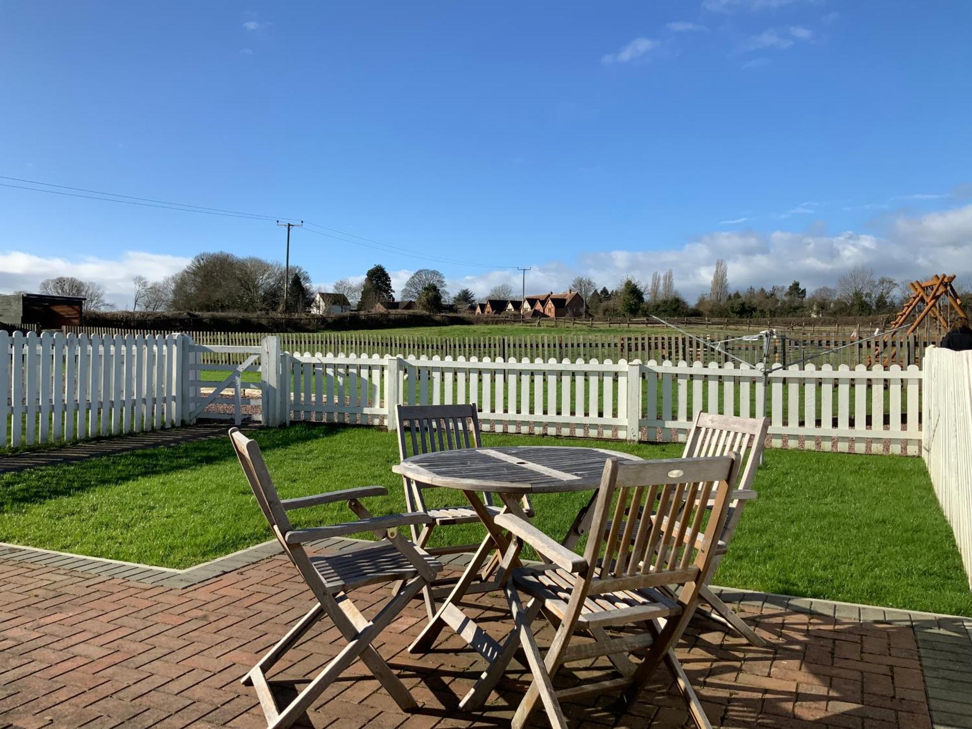 Woodpecker Cottage At Frog Trotters Cottages Hartpury Екстериор снимка